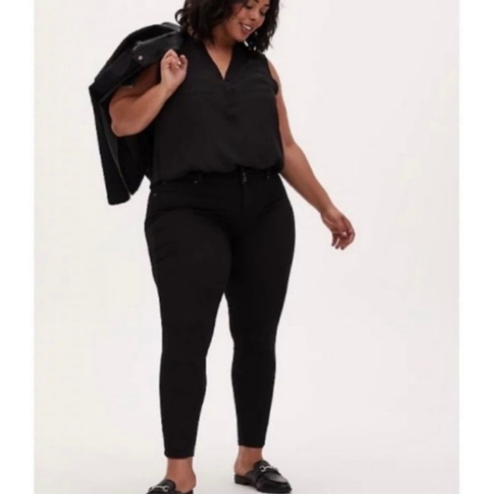 Torrid Denim First by Fit Black Jeggings